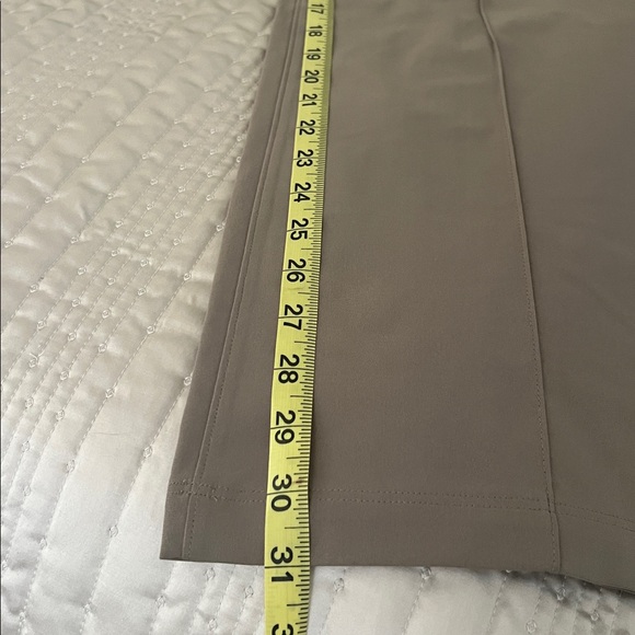 Vuori Women's Meta Wideleg pants - Picture 6 of 6